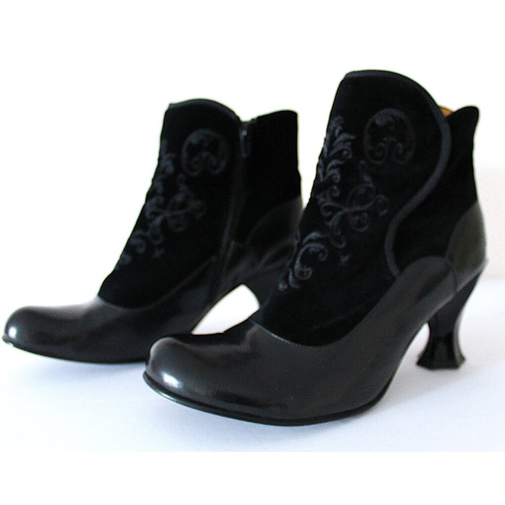 John Fluevog Baroque Lorrain Ankle Boot / Size 8.5 / Black Velvet Embroidered - Picture 5 of 12